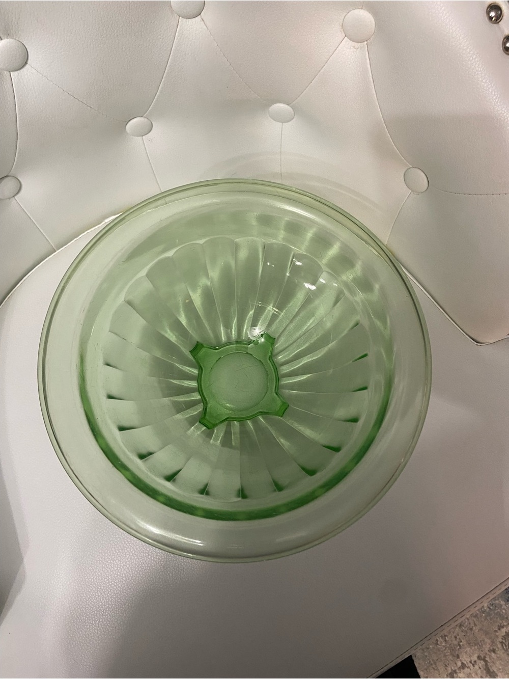 Vtg Hazel Atlas Green Depression Uranium Glass Ribbed Mixing Bowl 4-Footed Base - Picture 9 of 17